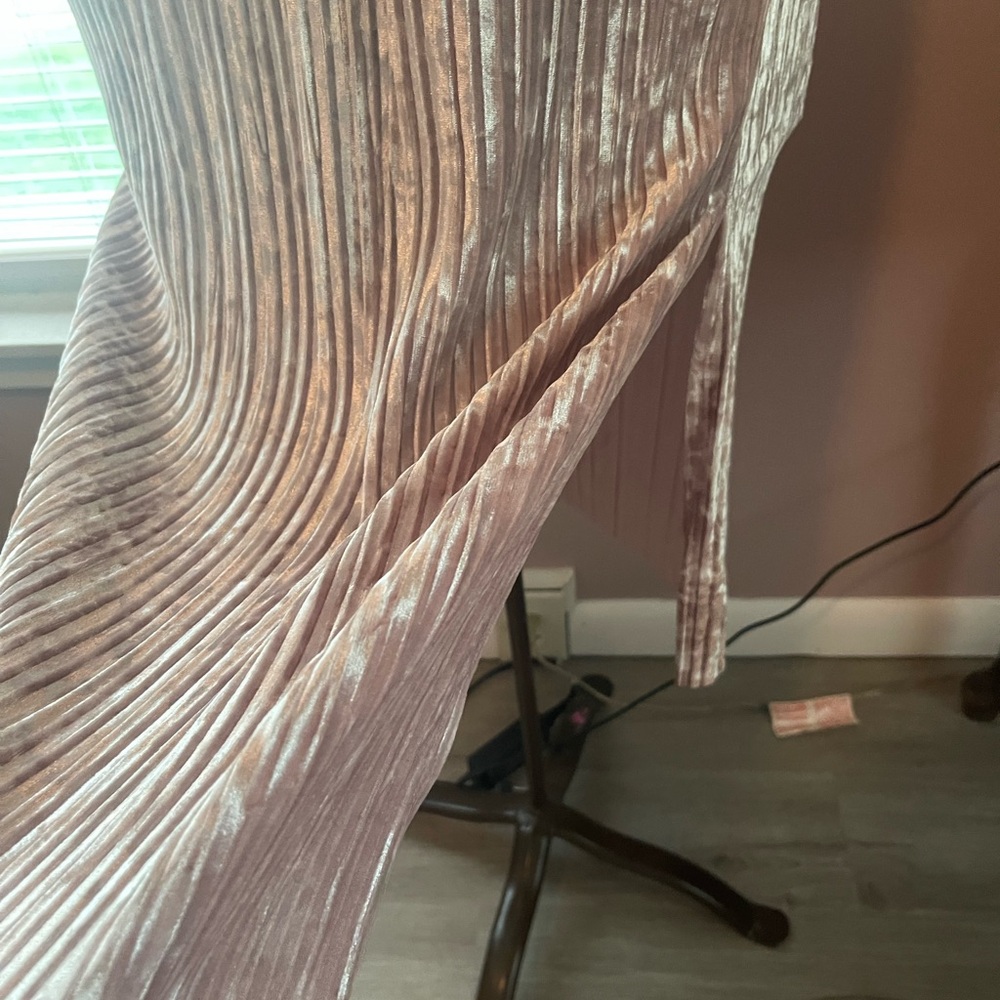 Dress - Picture 2 of 5